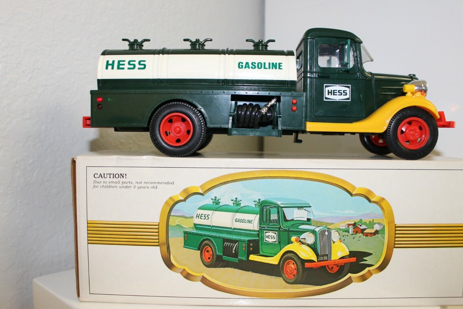 1980 “the First Hess Truck” (red Switch)